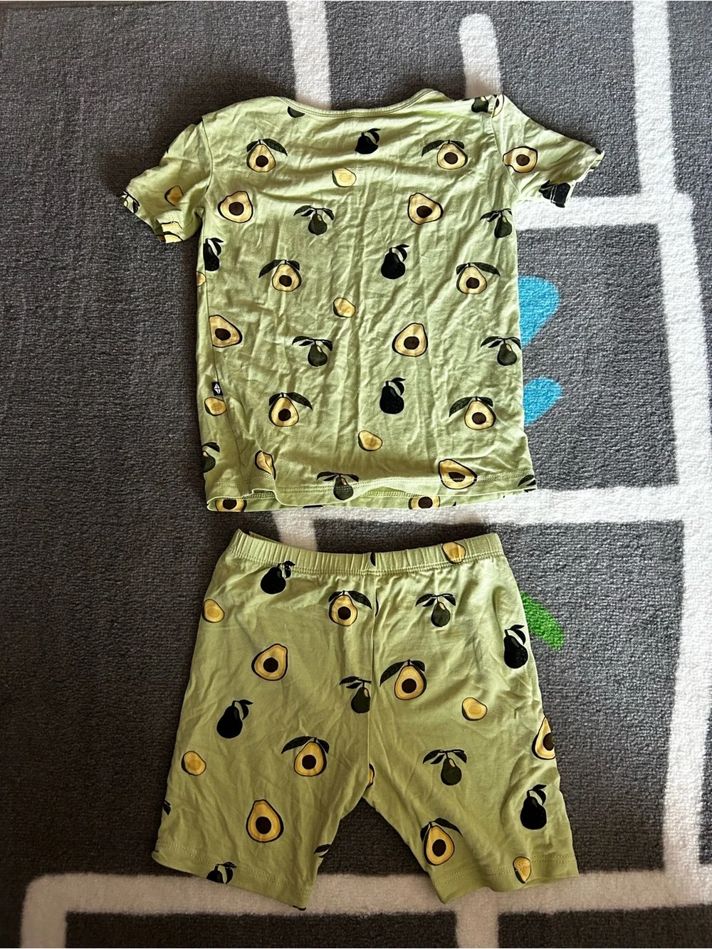 Like NEW Kyte BABY Avocado Print Pajama set 5T